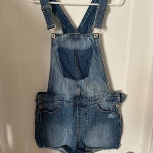 AQUA denim overall shorts in women’s M
